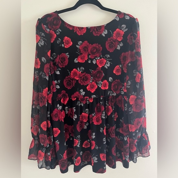 Torrid Sz 2 Babydoll Rose Print Studio Knit Chiffon Sleeve Surplice Top - Picture 7 of 8